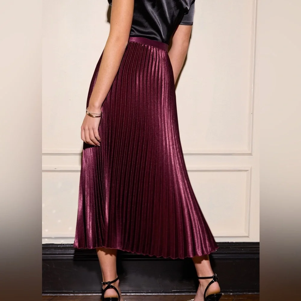 Red Satin Pleated Midi Skirt - Picture 9 of 10
